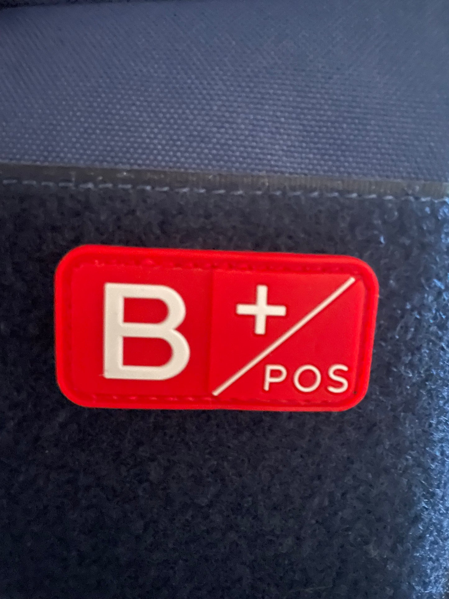 Patch Velcro 3D Groupe Sanguin B+ Rouge